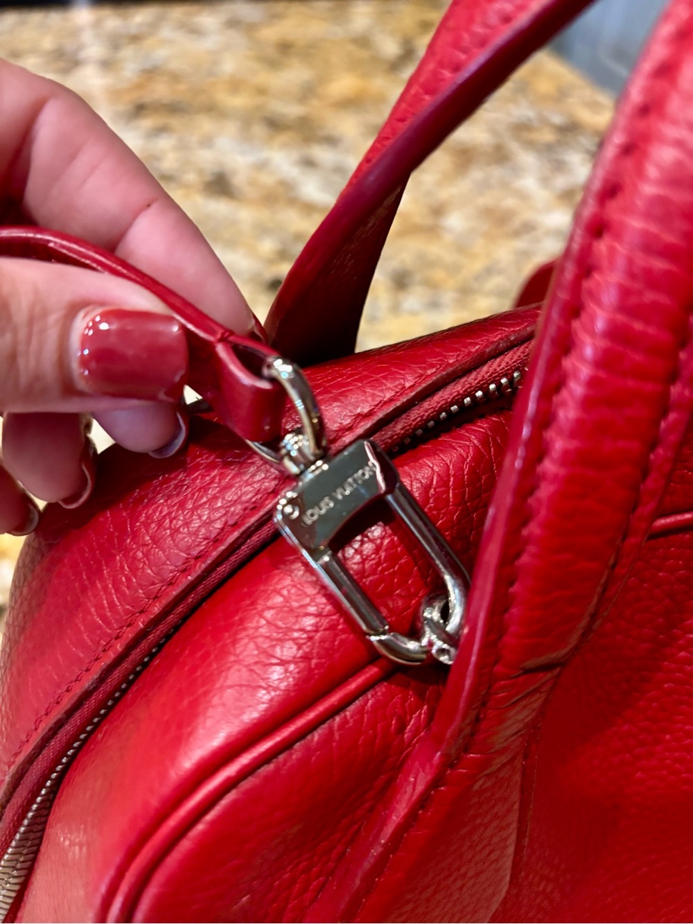 Authentic, gorgeous, Louis Vuitton Dora Soft BB in Taurillon Leather - Picture 4 of 10